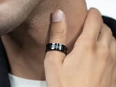 Ring One 智能戒指现已向 Indiegogo 众筹支持者发货。(图片来源：Indiegogo）