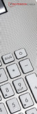并非完美：它的电源键在数字键盘区的左上角，理论上这可能会造成误操作而关机的情况，不过在测试中并没有出现。