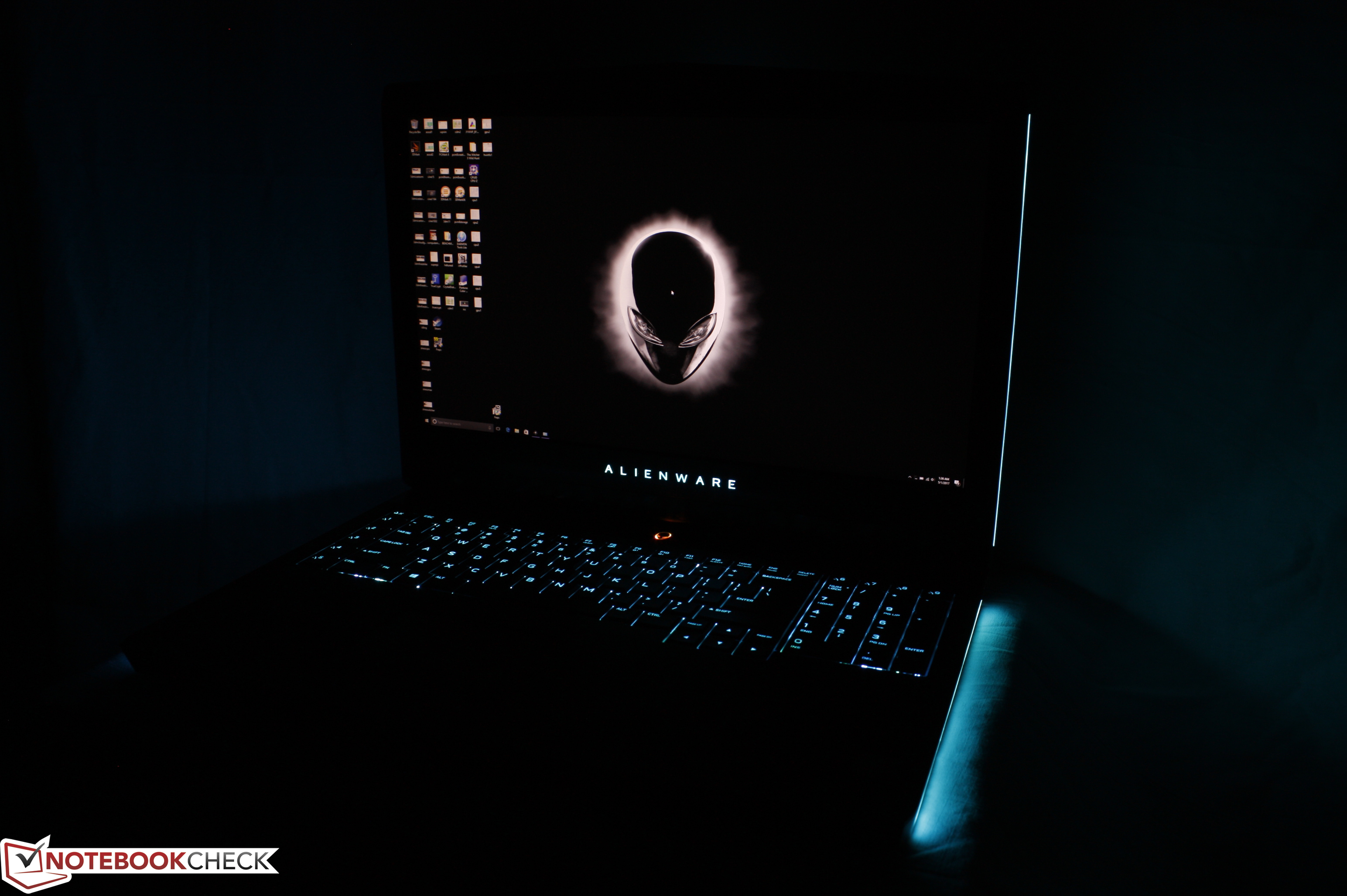 Dell alienware 15 r4. Tobii на ноутбук. Dell alienware 17 r4. Alienware r4. Alienware 15 r4.