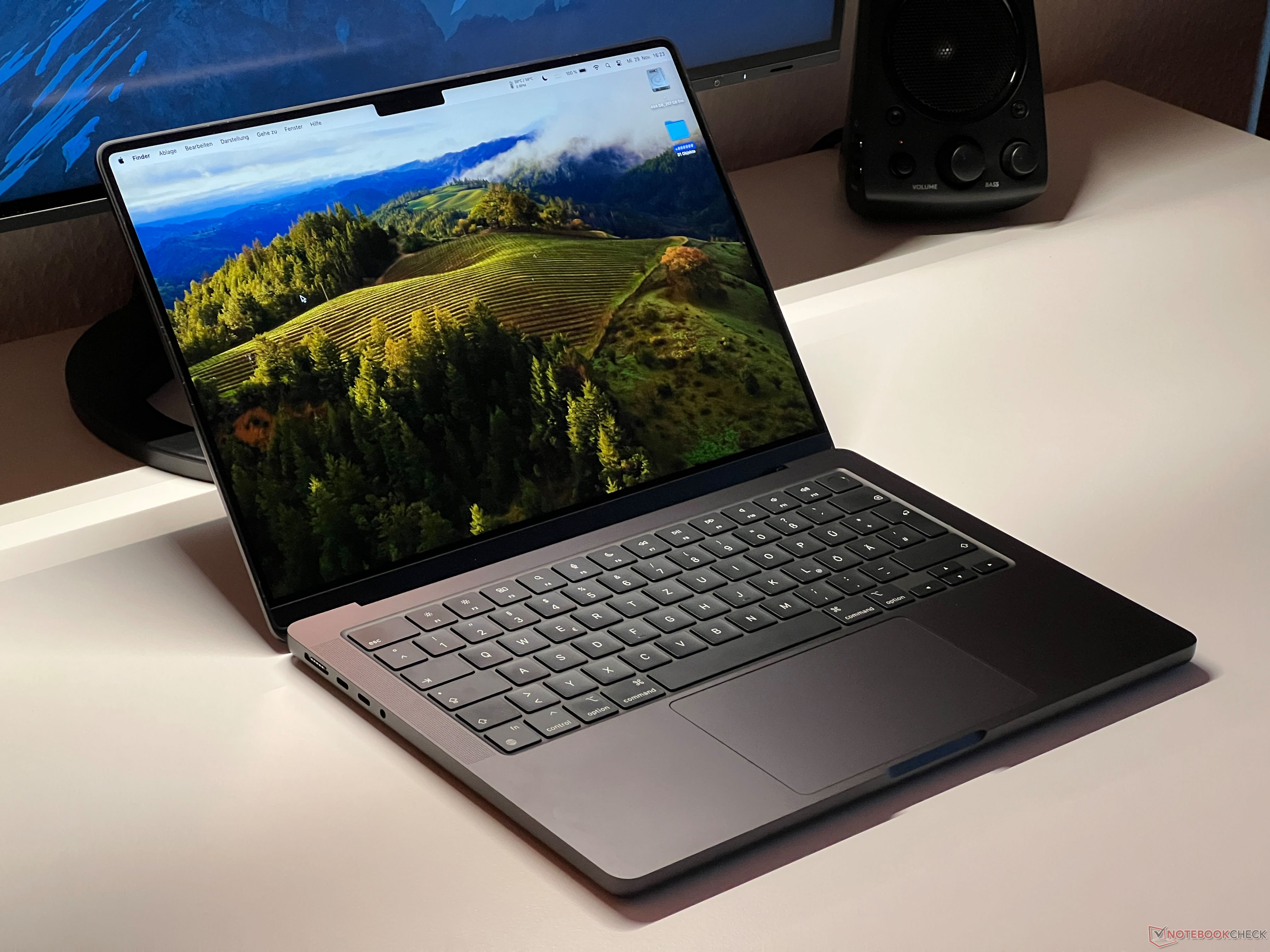 Apple MacBook Pro 14 2023 M3 Pro 评测--运行时间改进，性能更