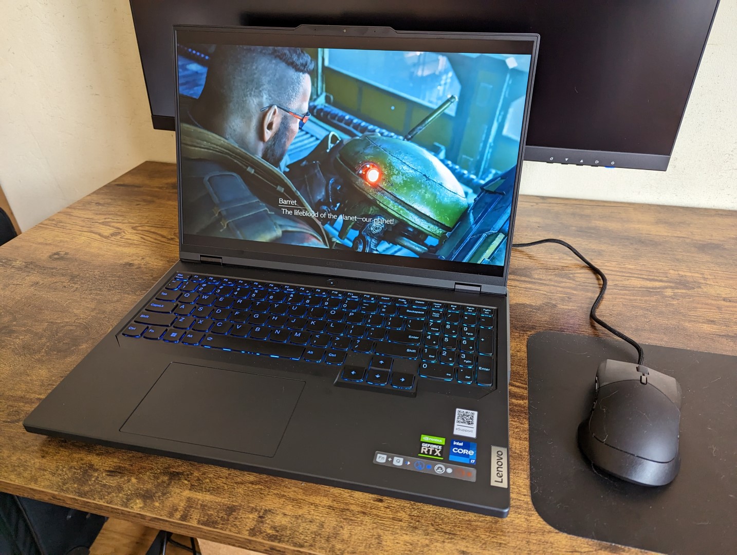 联想Legion Pro 5 16IRX8笔记本电脑评论：GeForce RTX 4060的1600美元的高价。 - Notebookcheck