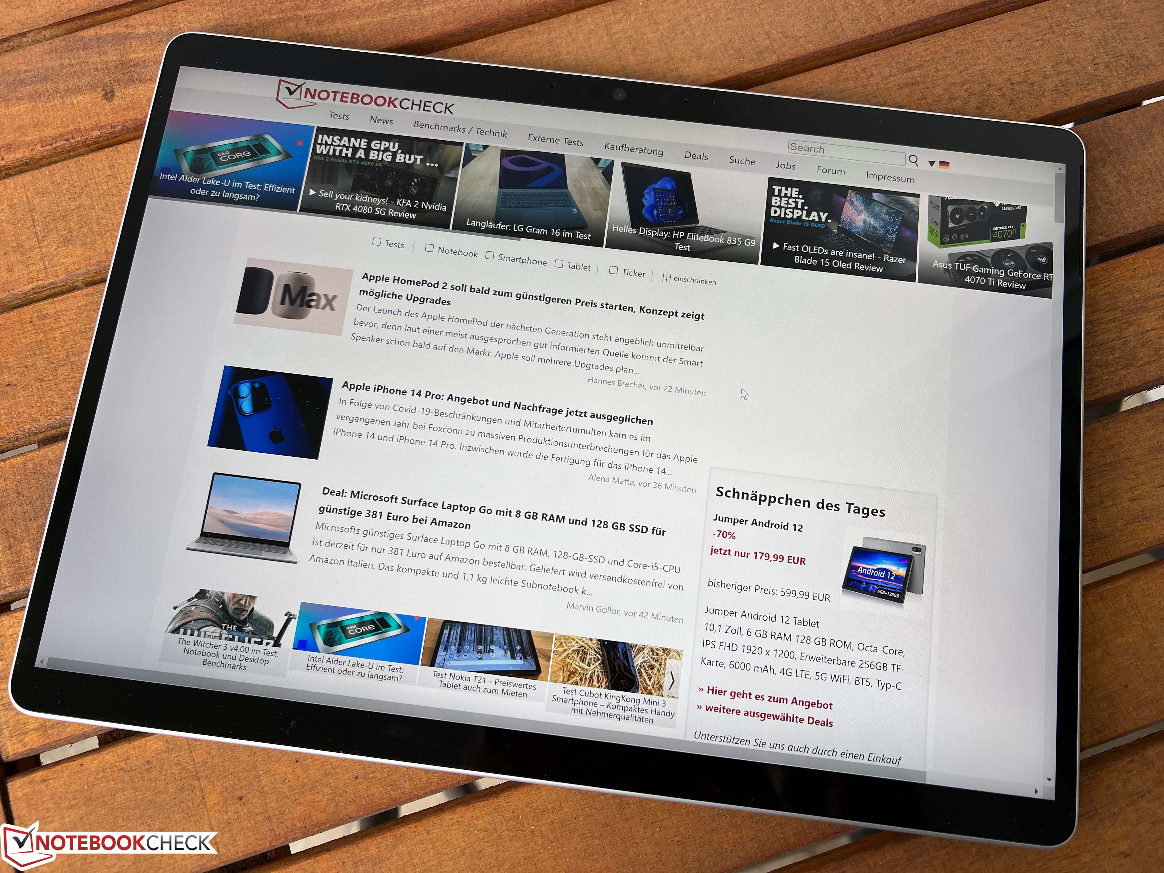 微软Surface Pro 9回顾。可折叠式的，现在有了明显更多的CPU功率
