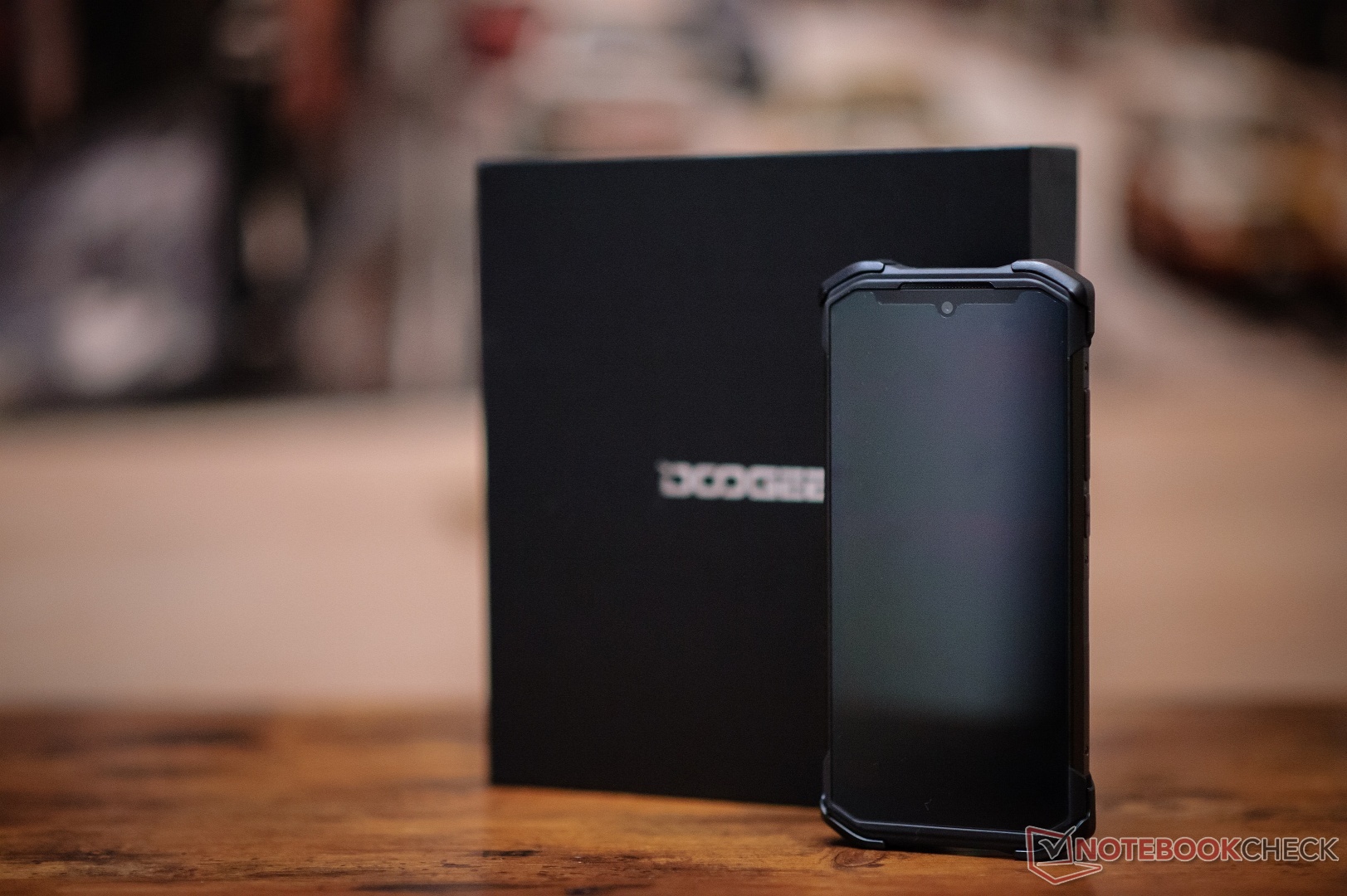 Doogee S98 Pro上手。S98配备了热像仪，失去了副显示屏 - Notebookcheck