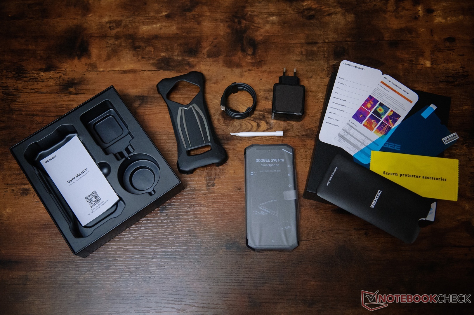 Doogee S98 Pro上手。S98配备了热像仪，失去了副显示屏 - Notebookcheck