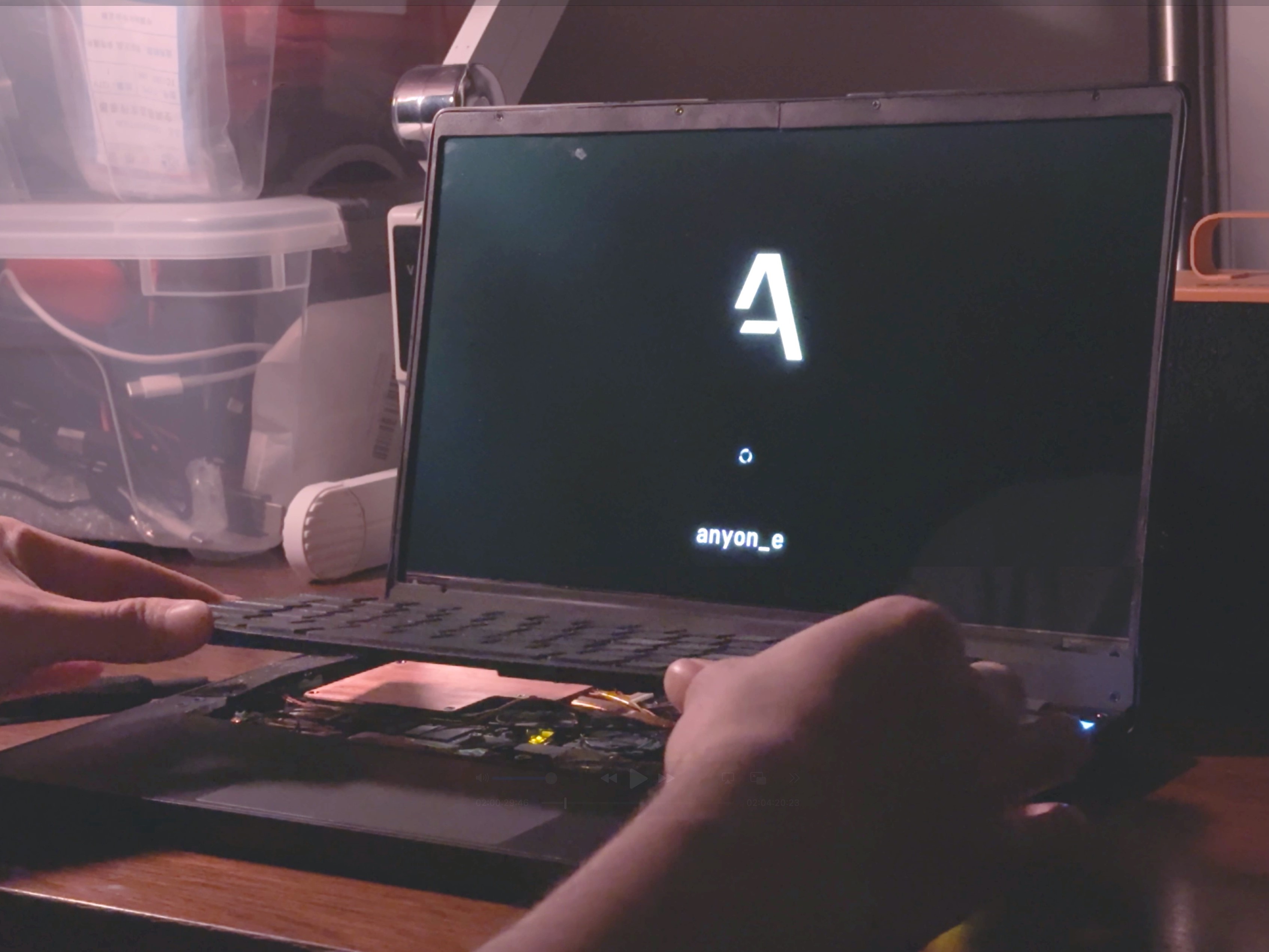 Anyon_e 开源笔记本电脑采用 4K AMOLED、金属机身和 Ubuntu 系统 - Notebookcheck-cn.com News