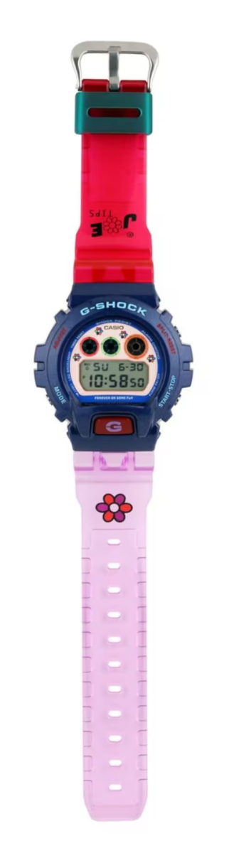 卡西欧 G-Shock x Jae Tips DW6900JT25-2 手表。(图片来源:卡西欧)