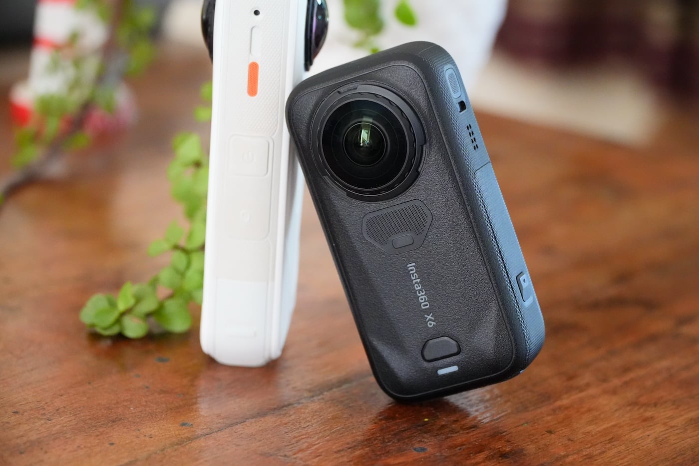 Insta360 X6 预告图