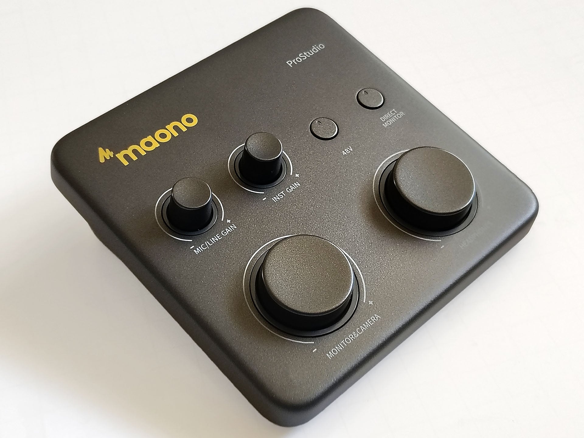 Maono P1 入门级音频接口。