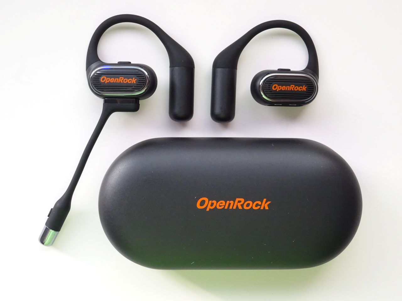 OneRock Link 20 开放式耳机配备 5 个人工智能降噪系统,可实现更清晰的语音通话(图片来源:Notebookcheck)