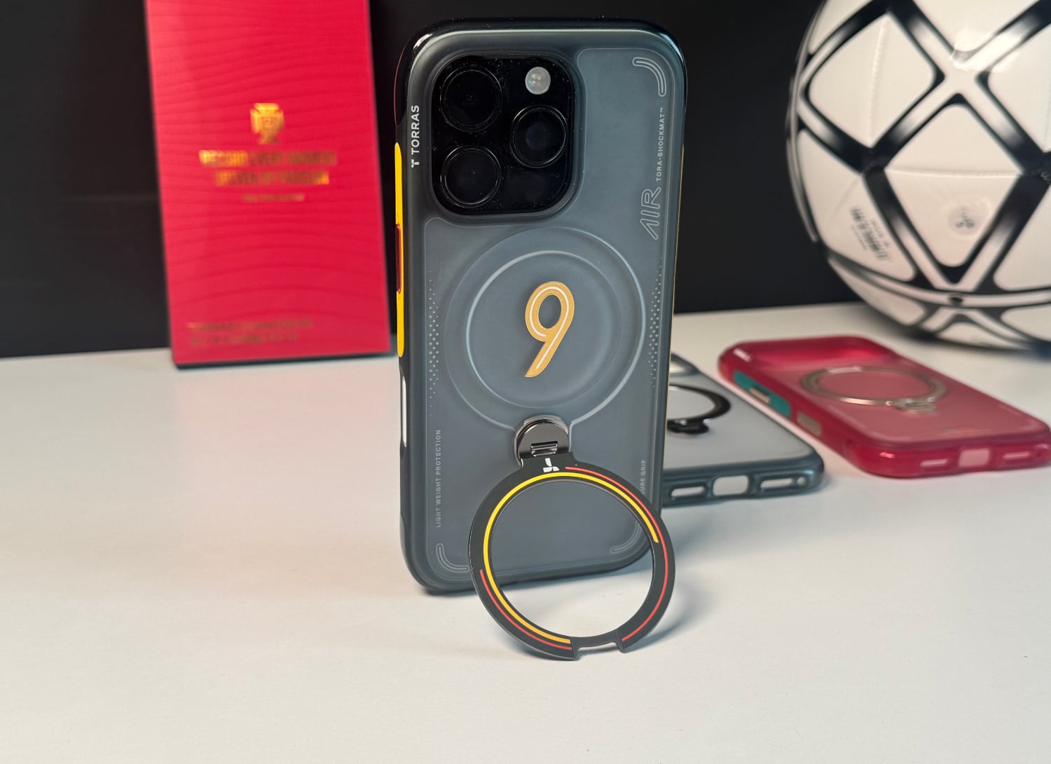 Torras Ostand Q3 Air Football 限量版保护壳评测