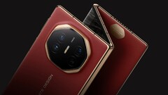 华为 Mate XT。(图片来源：华为）