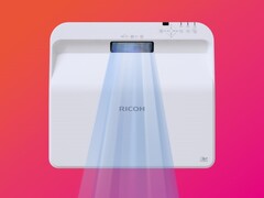 PFU America 揭示了理光 UHL3660 UST 投影机。(图片来源：PFU America）