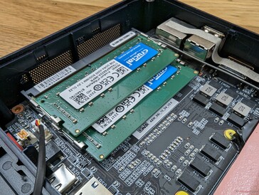 可访问的2个DDR4 SODIMM RAM插槽