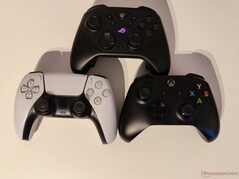 总的来说，控制器沿用了 Xbox 的布局