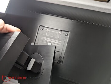 支架固定在显示器背面