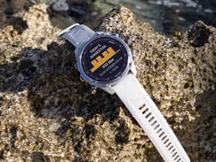Descent Mk3 和 Mk3i（如图）潜水计算机的系统软件 22.07 已经发布。(图片来源：Garmin）
