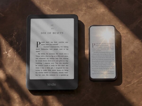 石墨色的 Kindle Paperwhite 2026。