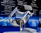 vivo Vision 采用便携式电池组供电。(图片来源：小白测评微博）