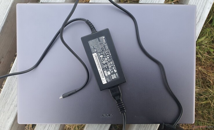 台达电子的100W USB-C充电器