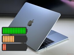Apple MacBook Air 13 M5 配备 53.8 Wh 电池。
