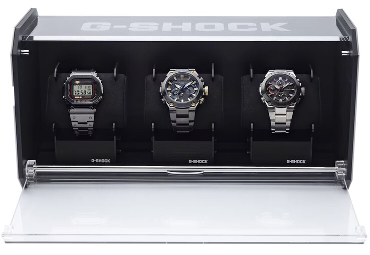 精钢 G-Shock 展示盒可容纳三块手表，顶部为半透明设计，用于太阳能充电。(图片来源：卡西欧）
