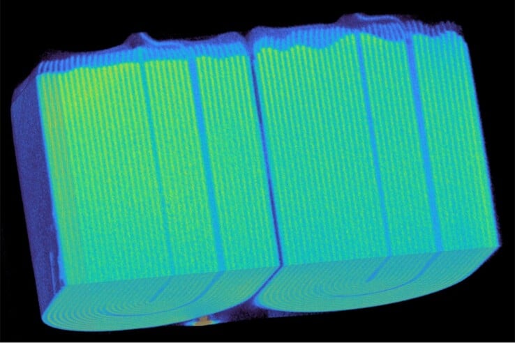 Lumafield 对 Haribo Power Bank 20,000 mAh 的 CT 扫描。(图片来源：Lumafield）