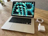 Apple MacBook Air 15 2023 M2回顾：日常使用的MacBook现在有了15英寸