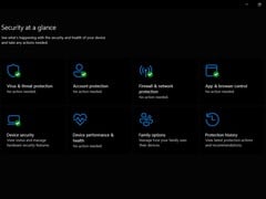 “Windows 安全”应用的仪表板,显示“安全概览”菜单。