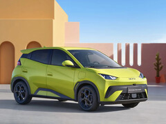 大众汽车停产的原因之一：比亚迪海豚冲浪等中国电动车型比国内车型更便宜，技术上也更先进。(图片：比亚迪）