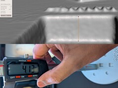 在 MeshMixer 的 Scanbench 上测量的 4 毫米深度（上）与卡尺测量结果（下）