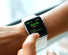 Apple Watch 11 和Apple Watch Ultra 3 可能会提供血压检测功能，预计从Apple Watch 12 开始将进行重大的重新设计。（图片来源：Qardio）