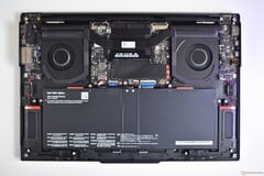 联想 ThinkPad X9-15p 第一代 Aura 版内部详解