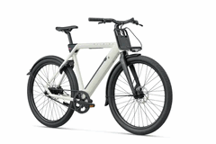 Raleigh One 电动自行车在环保模式下续航里程可达 80 公里（50 英里），在增压模式下续航里程约为 50 公里（31 英里）（图片来源：Raleigh）