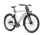 Raleigh One 电动自行车在环保模式下续航里程可达 80 公里（50 英里），在增压模式下续航里程约为 50 公里（31 英里）（图片来源：Raleigh）