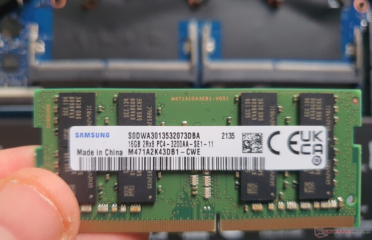 1x 16GB DDR4-3200 RAM @2933 MHz，在单通道模式下运行