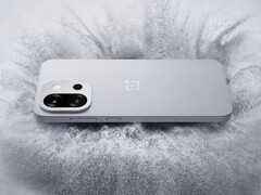 OnePlus 13T 的后部设计可能是今年 OnePlus 15 的基础。