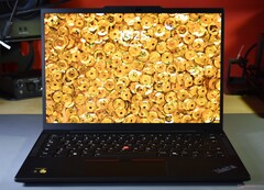 电池续航冠军联想 ThinkPad T14s G6 现已上市,搭载更实惠的骁龙 X Plus、OLED 和 5G(图片来源:Benjamin Herzig)