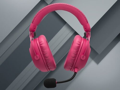 图示为洋红色款罗技 G Pro X 3 Lightspeed 游戏耳机