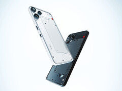 Phone (3a) Lite 采用黑色或白色透明设计，保持了 Nothing 的美学风格。(图片来源：Nothing）