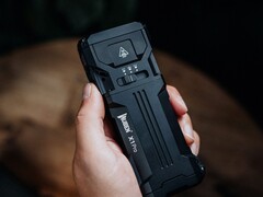 X1Pro：功能特别强大的新型手电筒。(图片来源：Wuben）