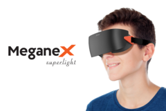 Shiftall 发布配备双 2560x2560 120 Hz OLED 显示屏的 MeganeX 超轻 VR 头显。(来源：Shiftall）
