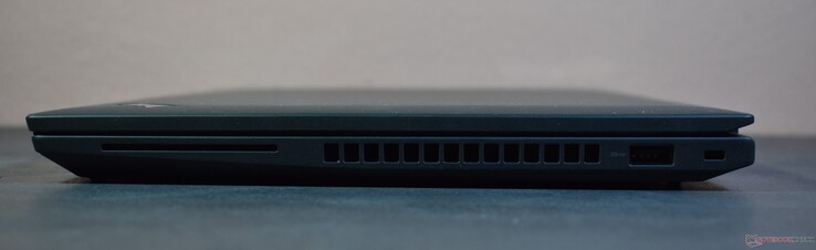 对智能卡、USB A 3.2 Gen 1、肯辛顿锁插槽