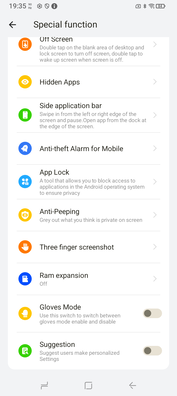 丰富的额外功能。(图片来源：Sergey Tarasov - Notebookcheck）