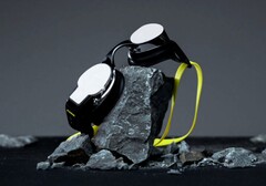 据说，由于采用了大猩猩 3 号玻璃，Form Smart Swim 2 Pro 比基本型号更加坚固耐用。