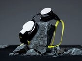 据说，由于采用了大猩猩 3 号玻璃，Form Smart Swim 2 Pro 比基本型号更加坚固耐用。