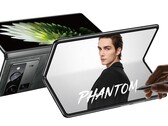 Tecno Phantom V Fold 2 比上一代产品更加轻薄。(图片来源：Tecno）