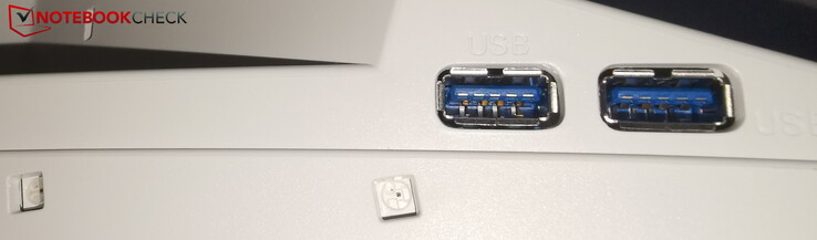 左下方的两个USB接口