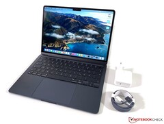 三星已在开发OLED MacBook Air显示屏