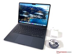 三星已在开发OLED MacBook Air显示屏