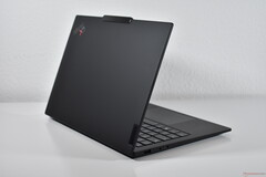 现在配备触觉感应触摸板：联想 ThinkPad X1 Carbon Gen 13 新增定制选项（图片来源：Benjamin Herzig/Notebookcheck）